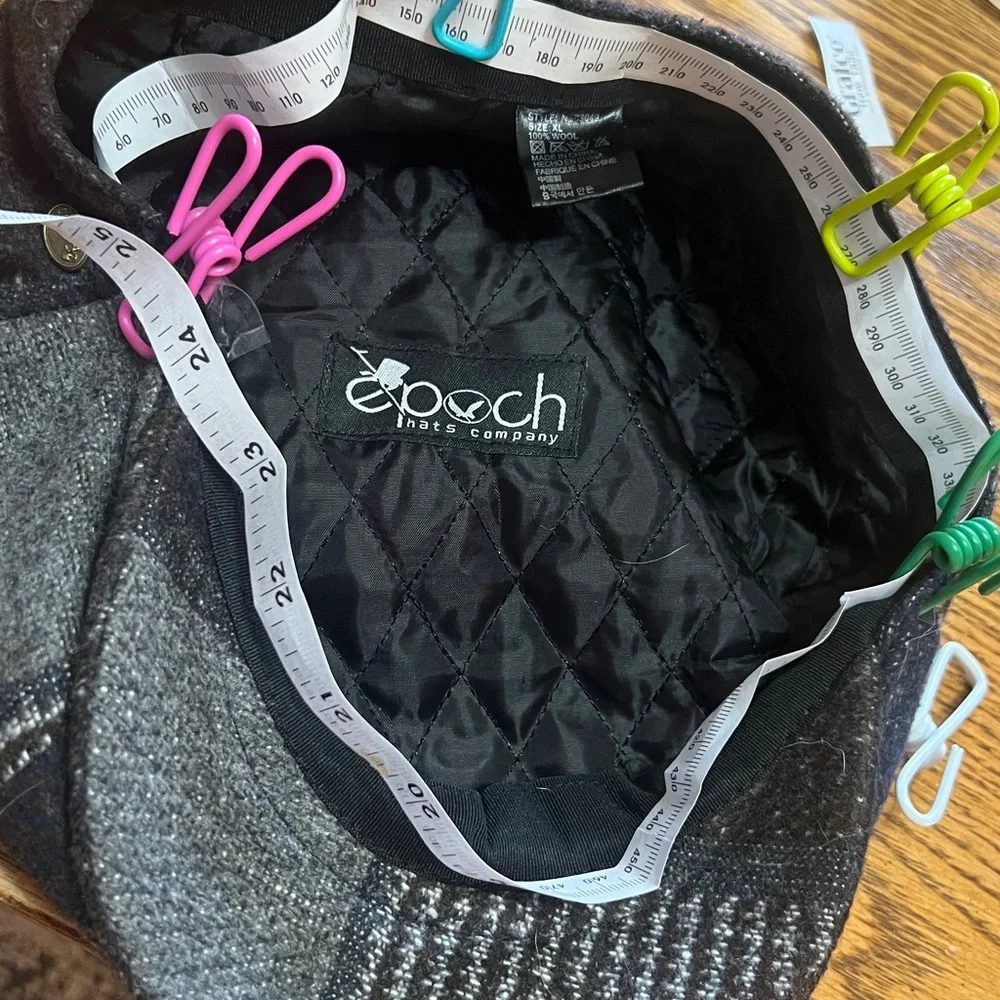 Epoch 100% wool cap “news boy”